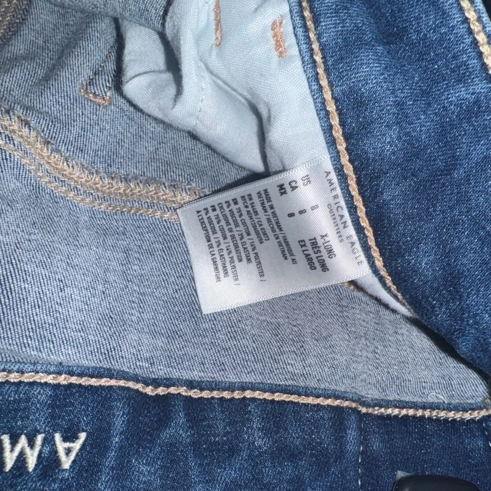 American Eagle- women’s- size 8- skinny jeans- high waisted - Picture 5 of 5